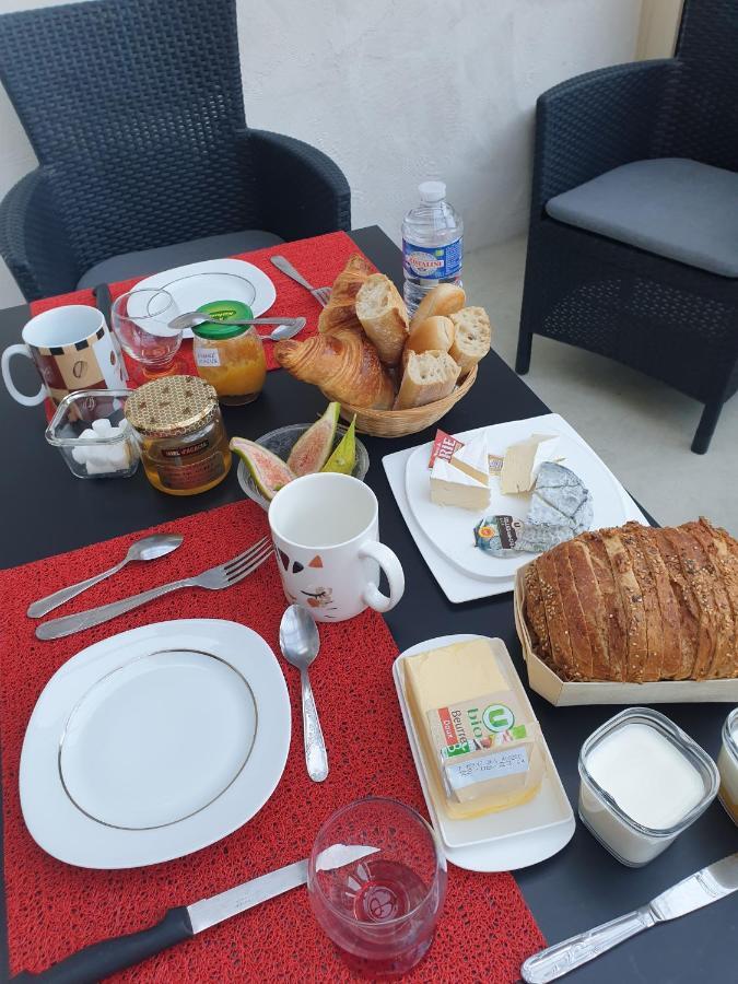 Les Geraniums Sullylois Apartment Ngoại thất bức ảnh